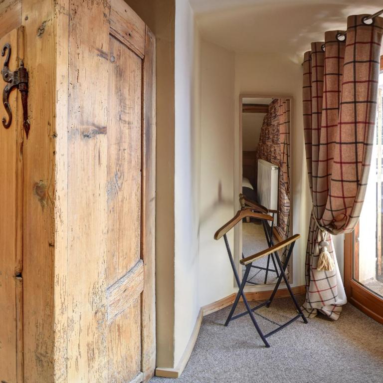 Hôtel Les Cimes - Chambre Double ou Lits Jumeaux Supérieure avec Vue sur Ville - 1