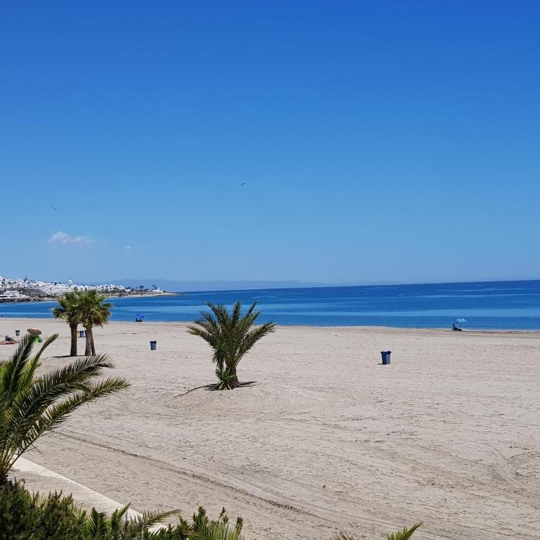 South Facing Apartment, Fantastic Sea Views,Terrace, 300m beach - Apartamento con vistas al mar - 22