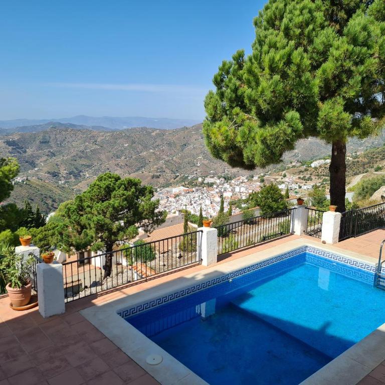 Lovely 2 Bed Apartment with Stunning views & Pool - Appartement 2 Chambres - 1