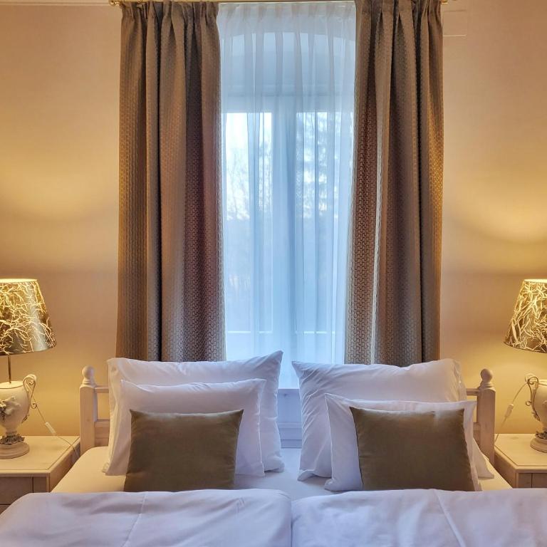 Palais Kneissl - Suite mit Gartenblick - 4