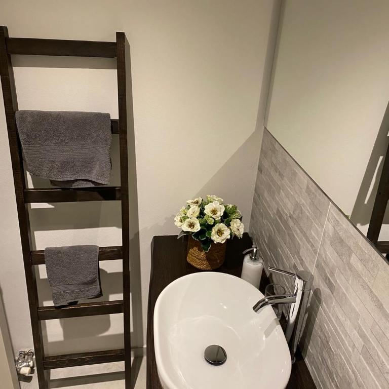 Home sweet home - One-Bedroom Apartment - 36