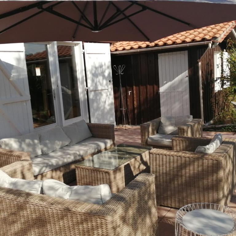 Maison familiale en bois avec piscine, proche du bassin - Maison 3 Chambres - 22