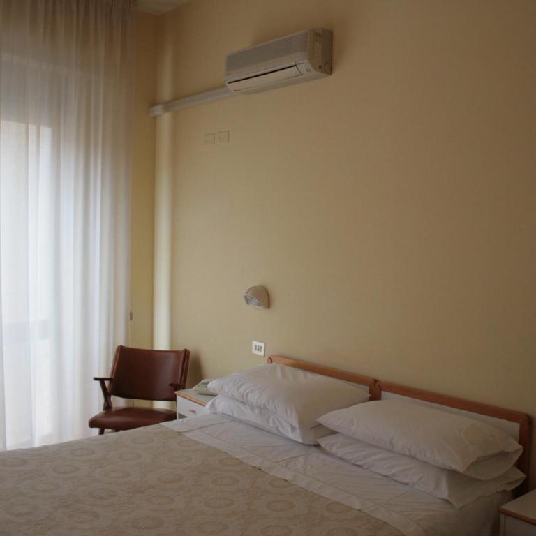 Hotel Risorgimento - Camera Matrimoniale - 12