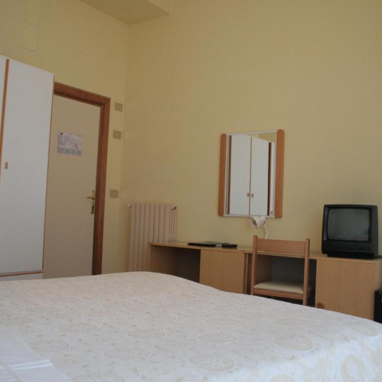 Hotel Risorgimento - Camera Matrimoniale - 1