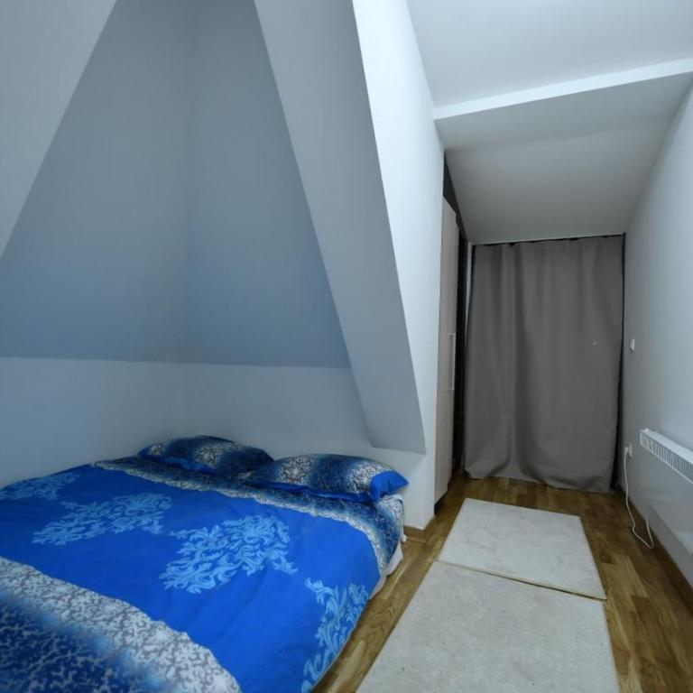 Dvori Apartments - One-Bedroom Apartment - 5