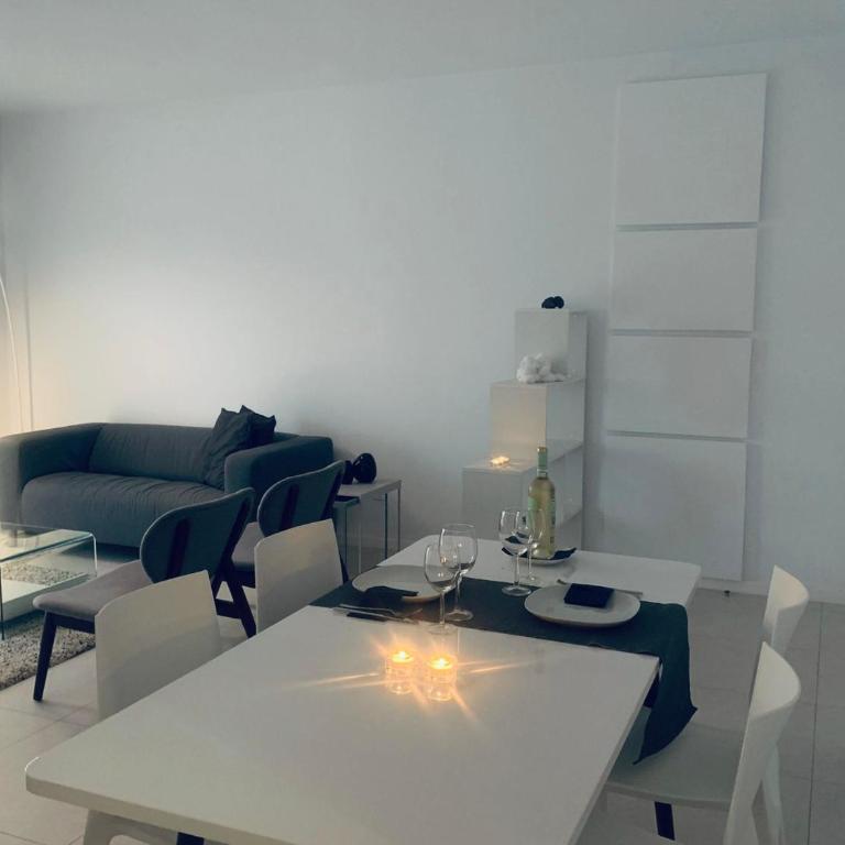 Trendy Casa Linea - Two-Bedroom House - 45
