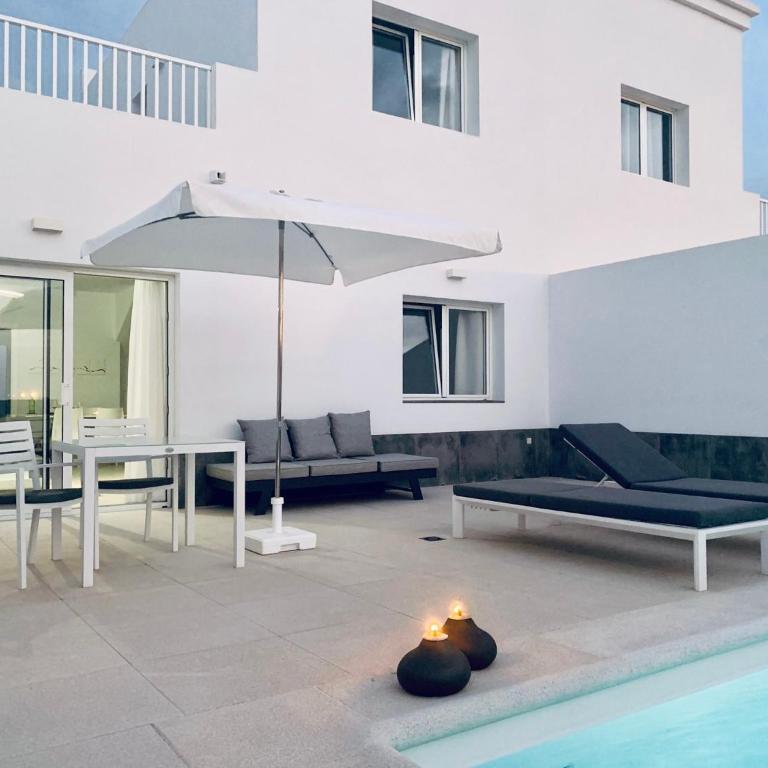Trendy Casa Linea - Two-Bedroom House - 1