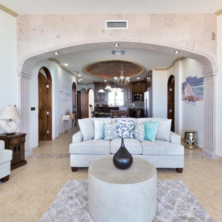 Esmeralda Beach Resort - Three-Bedroom Apartment - 2
