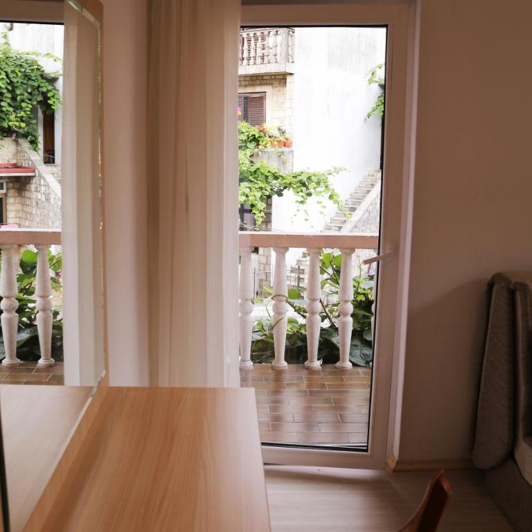 Apartments Kordic - Apartment with Balcony - 6