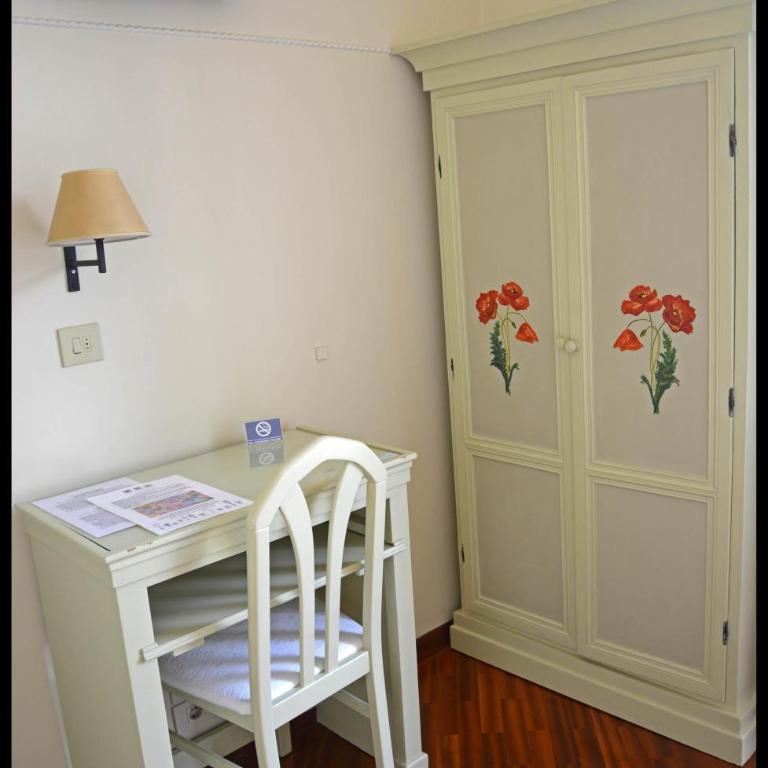 Lilium Boutique Hotel - Small Double Room - 1