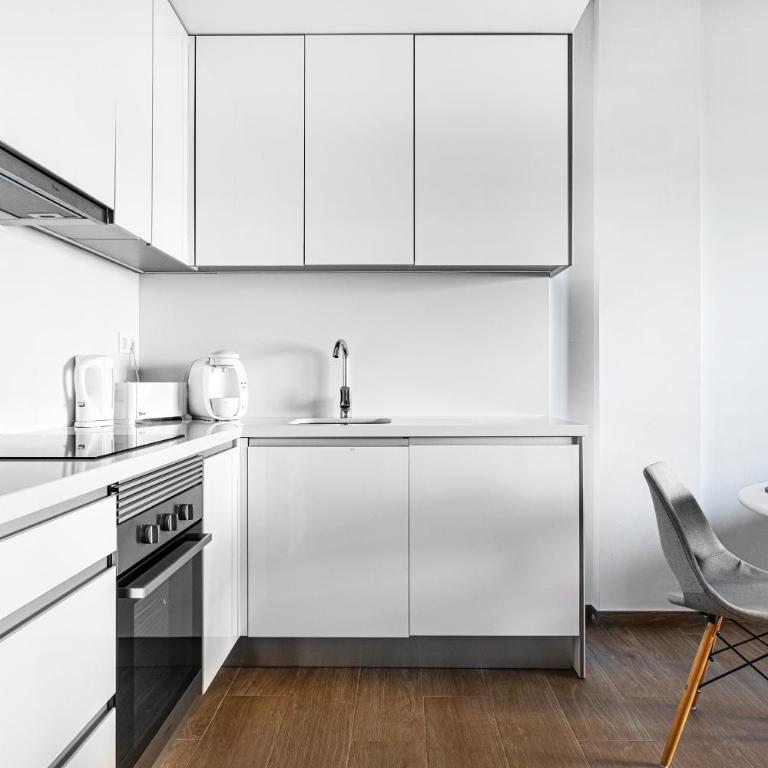 Modern Beach & Spa - One-Bedroom Apartment - 9