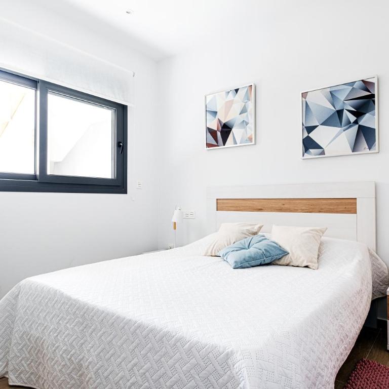 Modern Beach & Spa - One-Bedroom Apartment - 11