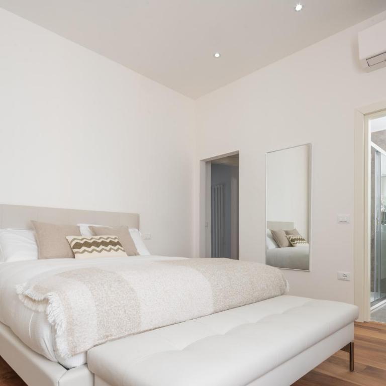 Rialto Deluxe Grand Canal View R&R - Two-Bedroom Apartment - 5