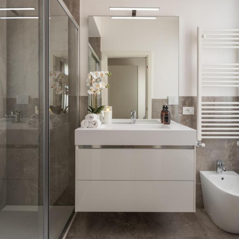 Rialto Deluxe Grand Canal View R&R - Two-Bedroom Apartment - 7