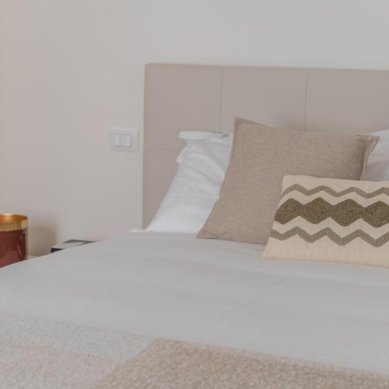 Rialto Deluxe Grand Canal View R&R - Two-Bedroom Apartment - 25