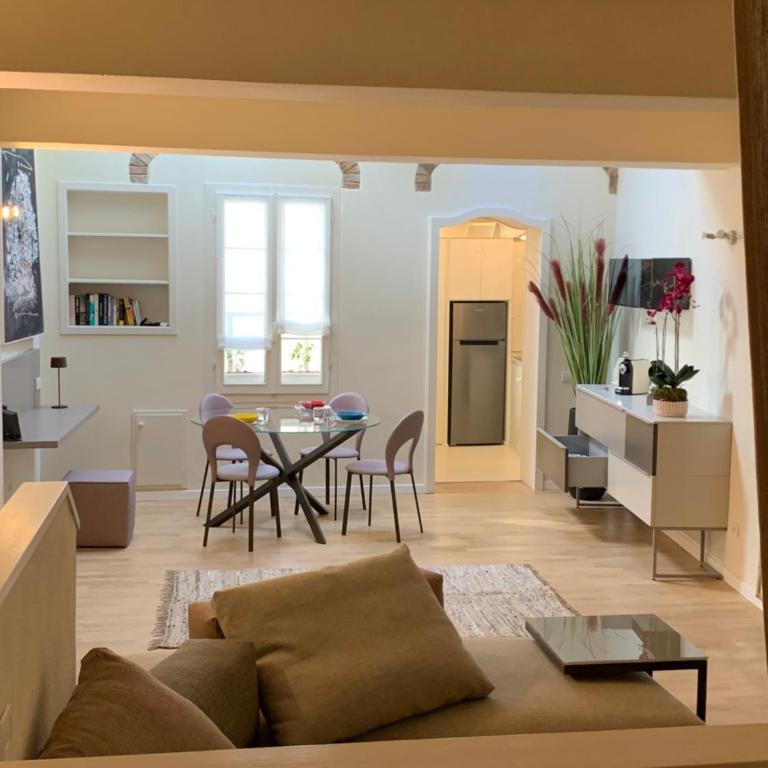 Maison del Ducato Cavour 37 - Appartamento con 1 Camera da Letto - 10