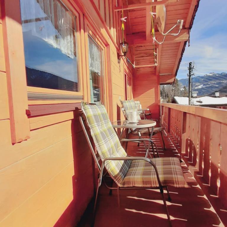 Gästehaus Kurz - Apartment mit Blick auf die Berge - 11