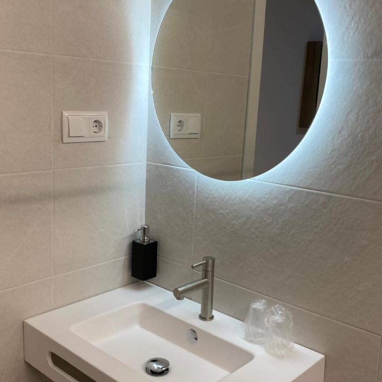 ROVIOR Rooms & Café - Habitación Doble Confort - 6