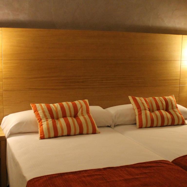 Hotel Carmen - Oferta Romántica - Habitación Doble - 1 o 2 camas - 5