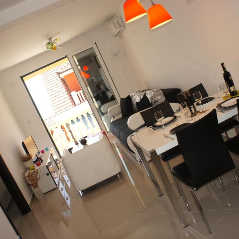 Apartments Adriatico - Apartment with Sea View - 4