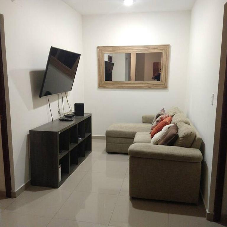 Departamento a 200 Mts de la playa y alberca en planta baja - Two-Bedroom Apartment - 9
