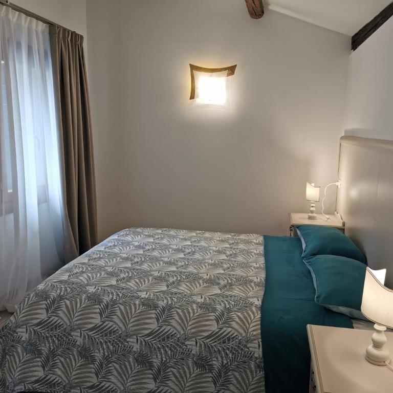 Palazzetto Canossa - Camera Matrimoniale/Doppia con Letti Singoli con Bagno Privato - 10