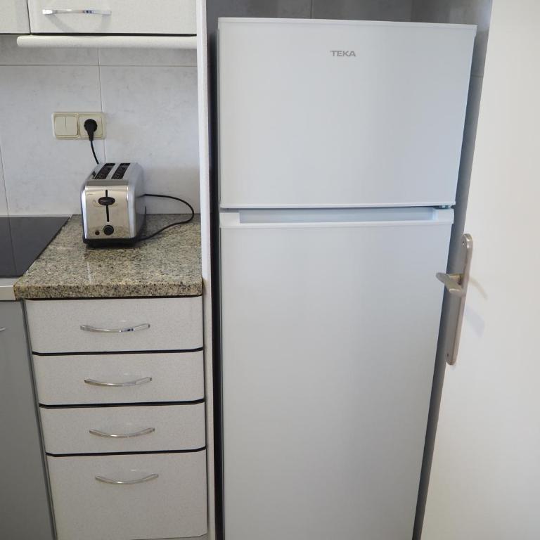 Apartament reformat amb vistes al mar i a les Illes Medes - Two-Bedroom Apartment - 7