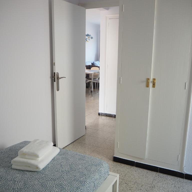 Apartament reformat amb vistes al mar i a les Illes Medes - Two-Bedroom Apartment - 11
