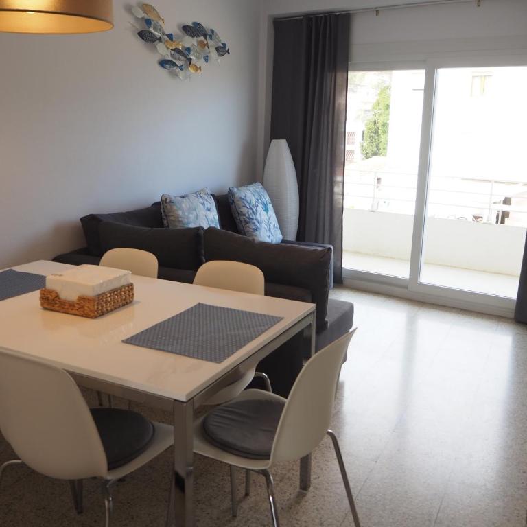 Apartament reformat amb vistes al mar i a les Illes Medes - Two-Bedroom Apartment - 4