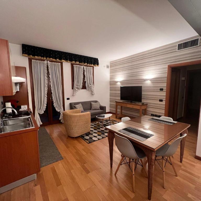 Palazzo Brando - Living Apartments - Two-Bedroom Apartment - 10