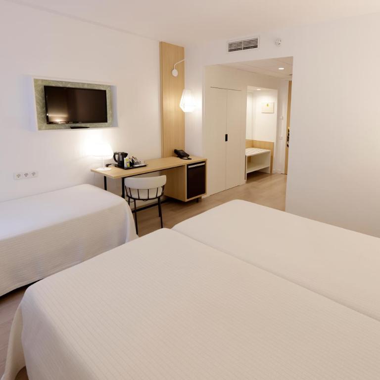 Sercotel Carlos III - Habitación Triple - 2