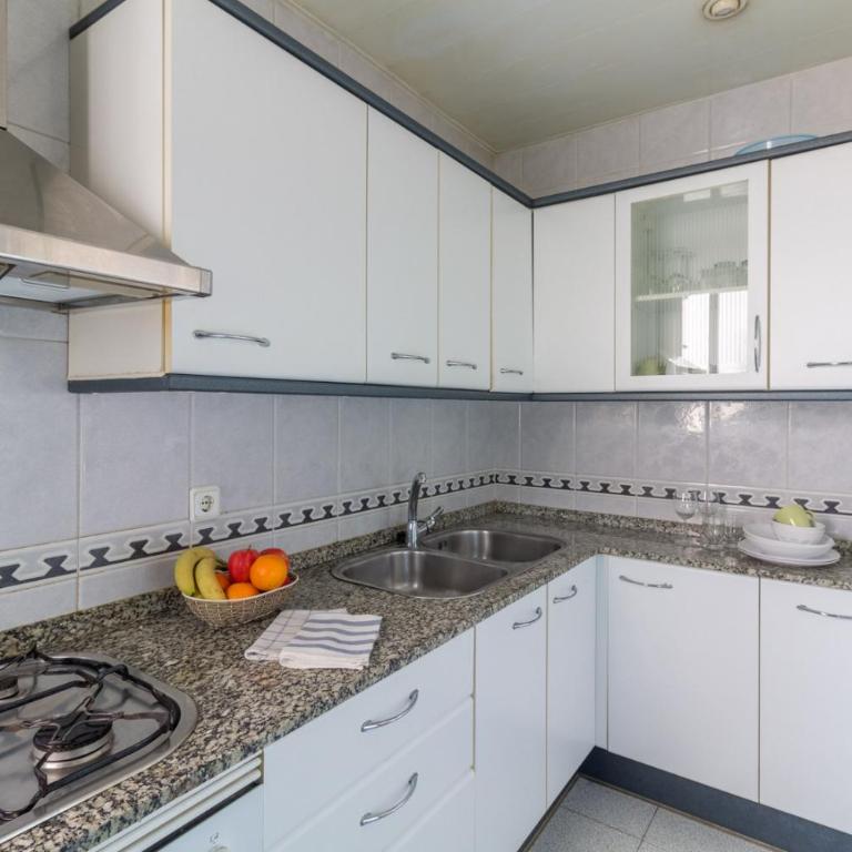rentBCN City Center Apartment - Three-Bedroom Apartment - 10