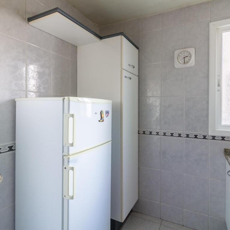 rentBCN City Center Apartment - Three-Bedroom Apartment - 14