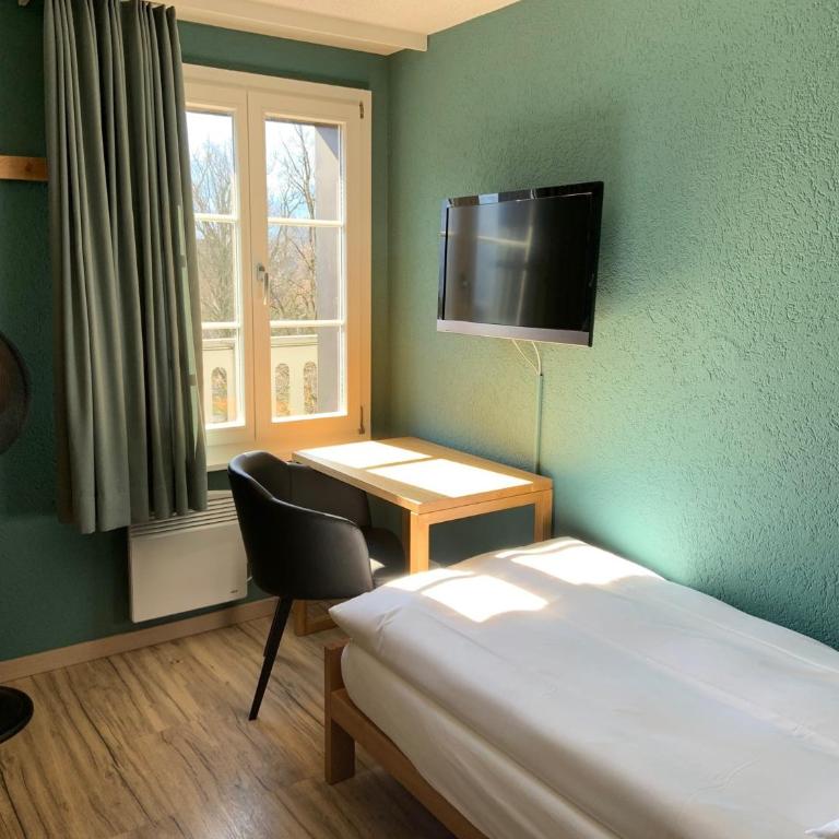 5th Floor Basic Rooms - shared bathrooms - (5th Floor) Single Room with Shared Bathroom - 2