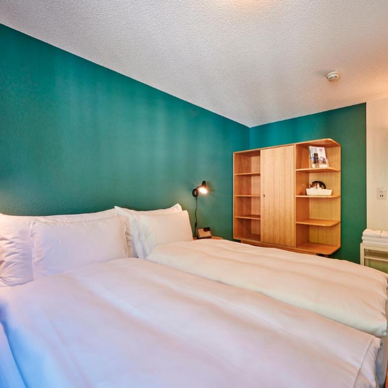 5th Floor Basic Rooms - shared bathrooms - (5th Floor) Twin Room with Shared Bathroom - 7