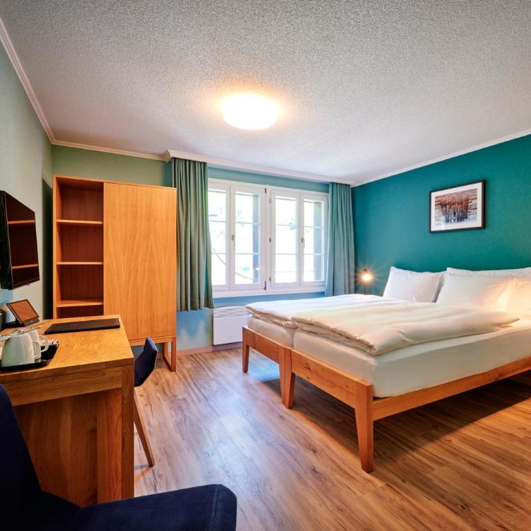 5th Floor Basic Rooms - shared bathrooms - (5th Floor) Twin Room with Shower - 3