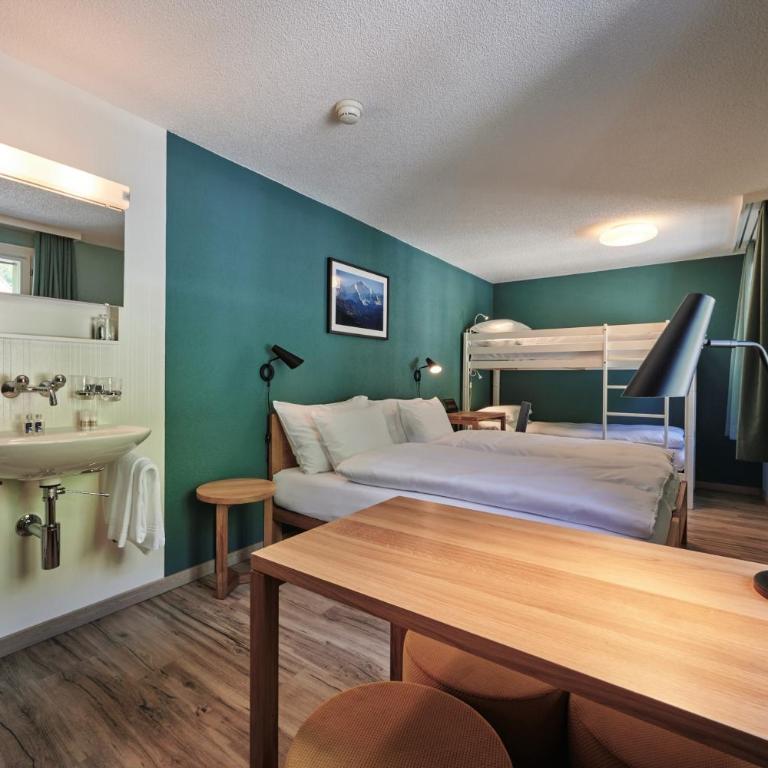 5th Floor Basic Rooms - shared bathrooms - (5th Floor) Quadruple Room with Shared Bathroom - 2