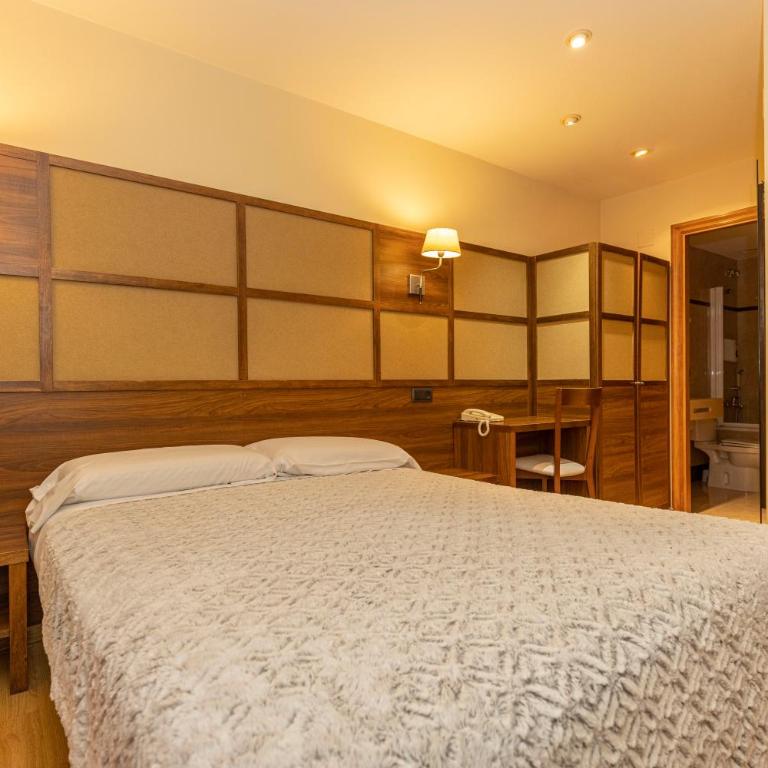 Hotel Solana - Habitación Doble con balcón - 4