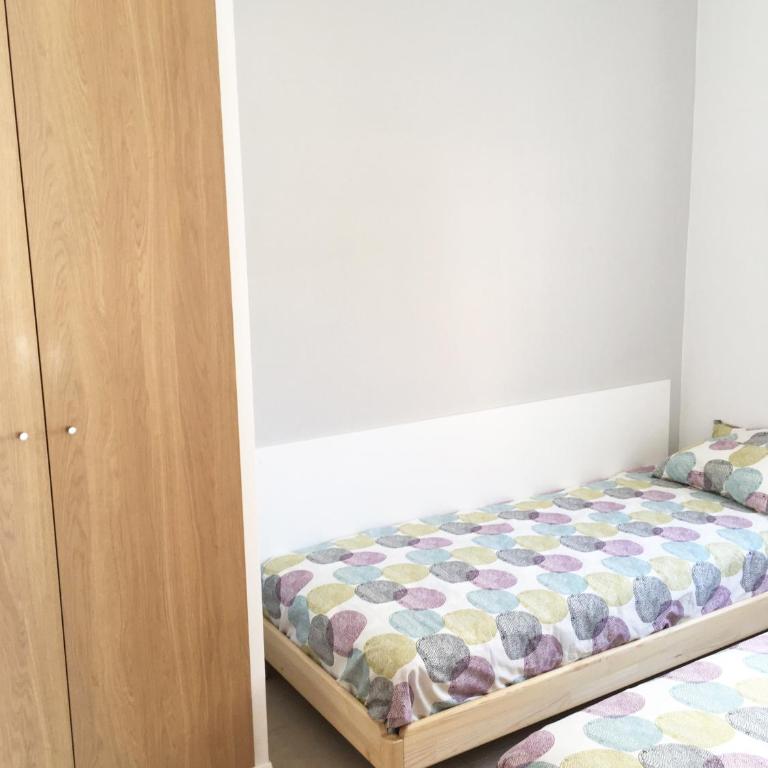 Apartamento céntrico y renovado, 100m de la playa - Two-Bedroom Apartment - 9