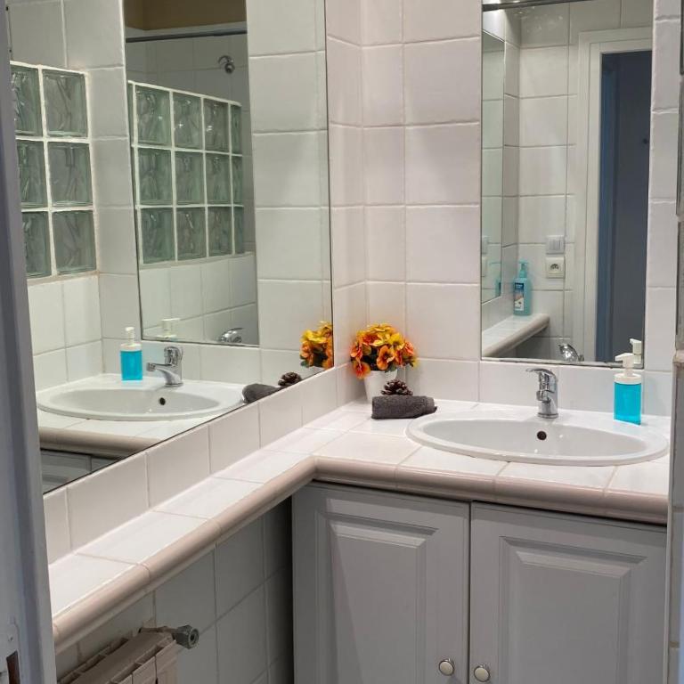 Azur, studio classé, climatisé, wifi, ascenseur, à 75 m de la plage - Monolocale - 11