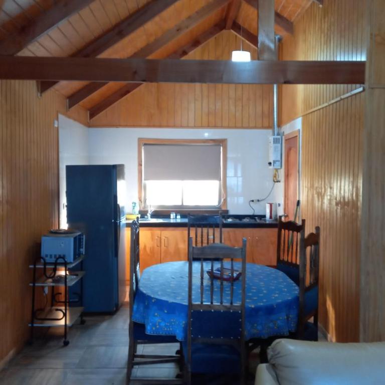 Cabañas curacautin - Three-Bedroom Chalet - 1