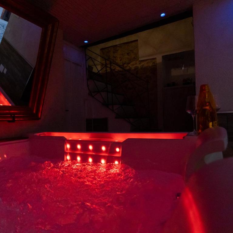 Caveau - One-Bedroom House with Spa and Hot Tub - 15