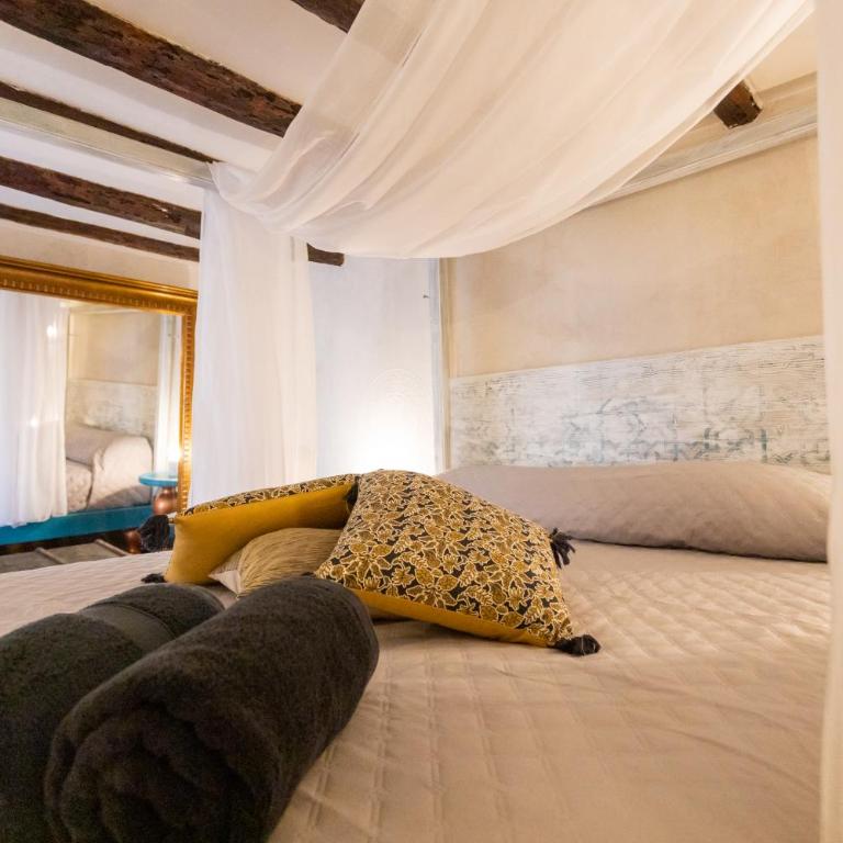 Caveau - One-Bedroom House with Spa and Hot Tub - 21