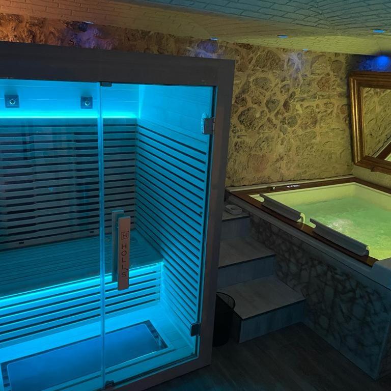 Caveau - One-Bedroom House with Spa and Hot Tub - 24