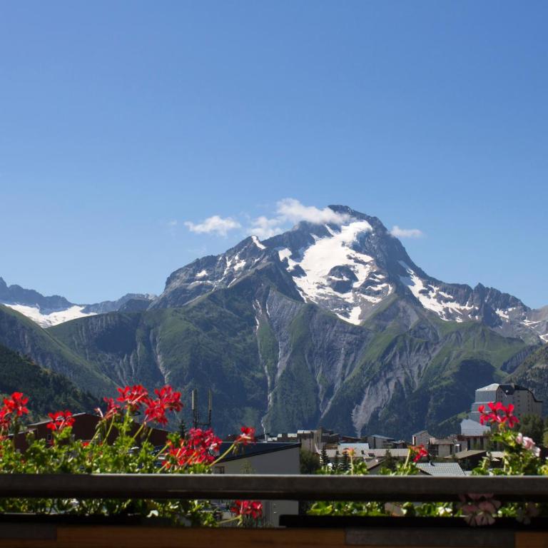 Hotel Adret - Chambre Double/Lits Jumeaux avec Balcon - 2