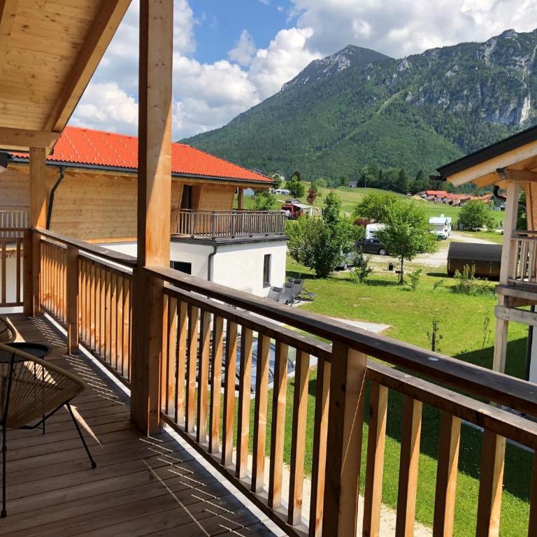 Chalet in Inzell with Pool & Alpine Views - Chalet mit 3 Schlafzimmern - 40