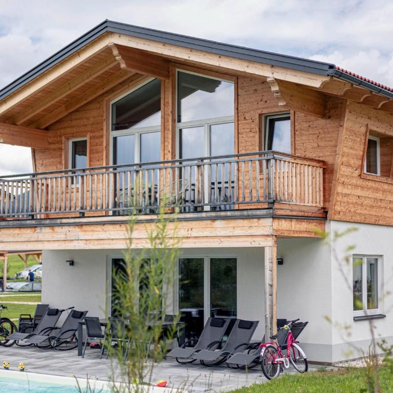 Chalet in Inzell with Pool & Alpine Views - Chalet mit 3 Schlafzimmern - 4