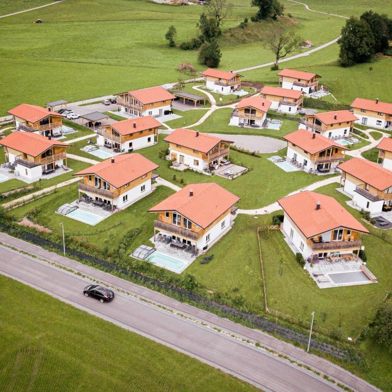 Chalet in Inzell with Pool & Alpine Views - Chalet mit 3 Schlafzimmern - 10