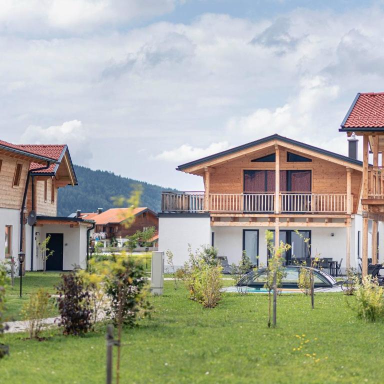 Chalet in Inzell with Pool & Alpine Views - Chalet mit 3 Schlafzimmern - 8