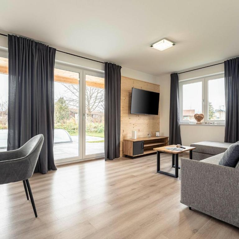 Chalet in Inzell with Pool & Alpine Views - Chalet mit 3 Schlafzimmern - 19